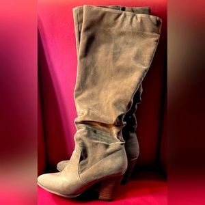 UNIVERSAL THREAD Harlan Tall size 10 pre-owned ♥️